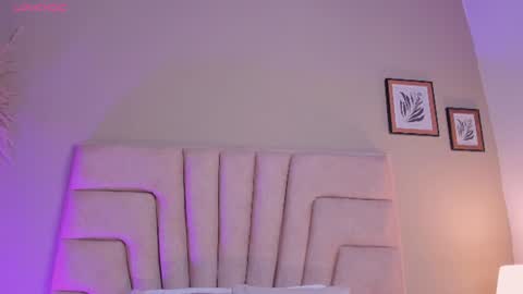 Snapshot of amelia_saenz_ chatting on July 6, 7:16 pm Amelia online show from July 6, 7:16 pm