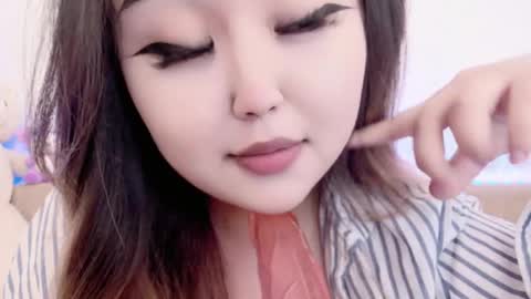 Snapshot of amelia_sunlight chatting on April 8, 5:13 pm Amelia online show from April 8, 5:13 pm