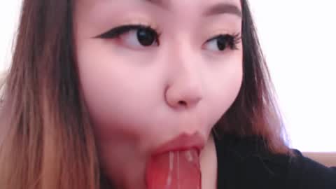 Snapshot of amelia_sunlight chatting on April 10, 6:01 pm Amelia online show from April 10, 6:01 pm