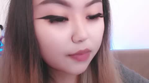 Snapshot of amelia_sunlight chatting on April 18, 7:07 pm Amelia online show from April 18, 7:07 pm