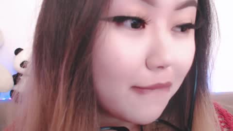 Snapshot of amelia_sunlight chatting on April 19, 2:05 pm Amelia online show from April 19, 2:05 pm