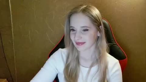 Amelia  online show from June 18, 6:45 pm
