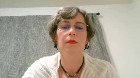 Ameliaishka online show from October 19, 4:35 am