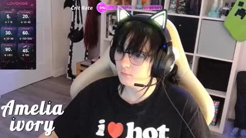 ameliaivory online show from December 13, 9:09 pm