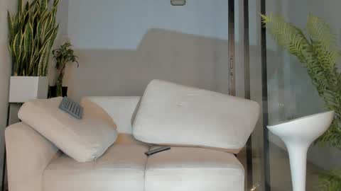 Ameliajones online show from April 6, 4:46 am