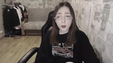 Snapshot of ameliakamishiro chatting on January 17, 3:32 pm Amelia online show from January 17, 3:32 pm