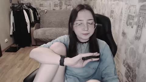 Snapshot of ameliakamishiro chatting on March 3, 7:06 pm Amelia online show from March 3, 7:06 pm