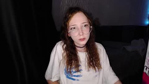 Snapshot of ameliakamishiro chatting on October 2, 3:30 pm Amelia online show from October 2, 3:30 pm