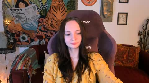 Amelia online show from December 9, 11:58 am