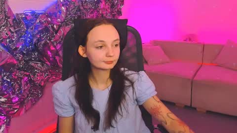 Snapshot of ameliamalina chatting on December 14, 6:02 am Amelia online show from December 14, 6:02 am