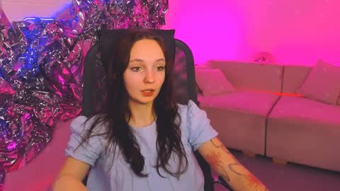 Snapshot of ameliamalina chatting on December 14, 9:51 am Amelia online show from December 14, 9:51 am