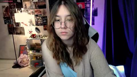 Snapshot of ameliameadd chatting on September 18, 7:32 am Amelia online show from September 18, 7:32 am