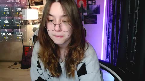 Amelia online show from April 8, 1:33 pm