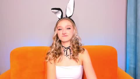 ameliawise online show from December 26, 9:01 am