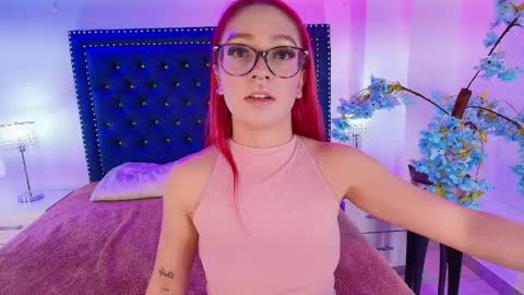 Snapshot of amelie_adamsx chatting on May 1, 11:15 am Amelie online show from May 1, 11:15 am