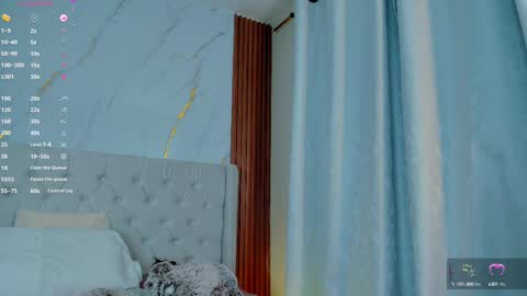 Snapshot of amelie_leigh chatting on February 15, 4:58 am Alejandra online show from February 15, 4:58 am