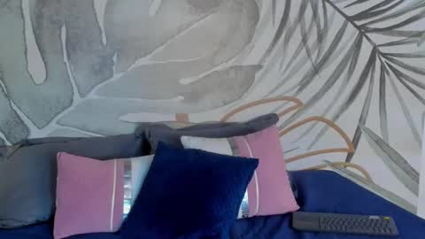 Amelie online show from October 14, 2:40 pm