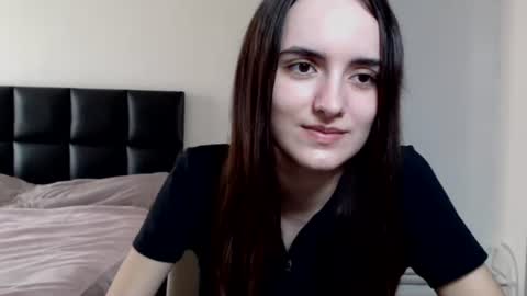 Snapshot of ameliebanshee chatting on September 13, 8:25 am ameliebanshee online show from September 13, 8:25 am