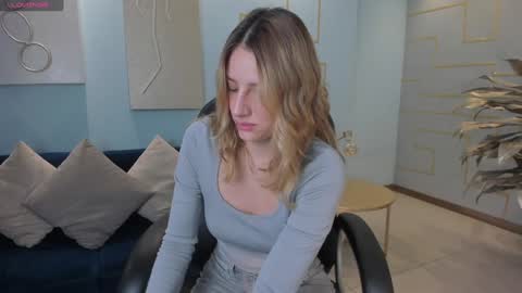 Snapshot of ameliegraham chatting on December 26, 11:21 am Amelie Graham online show from December 26, 11:21 am