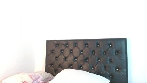 Snapshot of ameliejoness_ chatting on May 14, 9:21 pm Ameliejoness online show from May 14, 9:21 pm