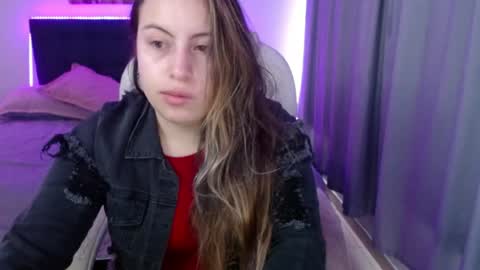 Amelie  online show from April 19, 2:27 pm