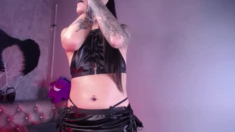 AMELIEROUS .. see you tomorrow  kisses online show from November 14, 2:21 am