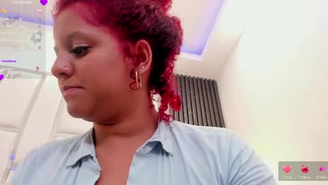 Snapshot of ameliia_jones_ chatting on May 13, 2:58 pm ameliia_jones_ online show from May 13, 2:58 pm