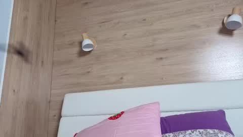 Snapshot of amelijarouz chatting on October 16, 5:19 am Amelija Rouz online show from October 16, 5:19 am