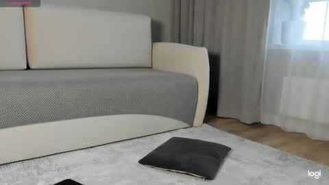 Amelina Love online show from September 28, 2:06 am