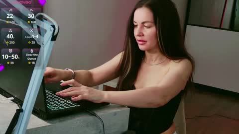 Snapshot of amelinamersi chatting on May 2, 10:09 am amelinamersi online show from May 2, 10:09 am