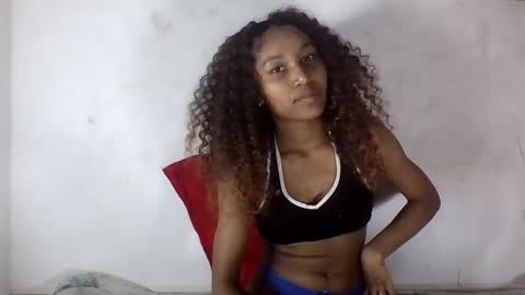 Snapshot of amelisy20005 chatting on May 9, 11:59 am amelisy20005 online show from May 9, 11:59 am