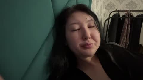 Snapshot of ameliya_kim chatting on April 11, 9:19 pm Ameliya online show from April 11, 9:19 pm