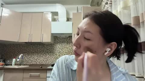 Snapshot of ameliya_kim chatting on April 14, 9:21 pm Ameliya online show from April 14, 9:21 pm