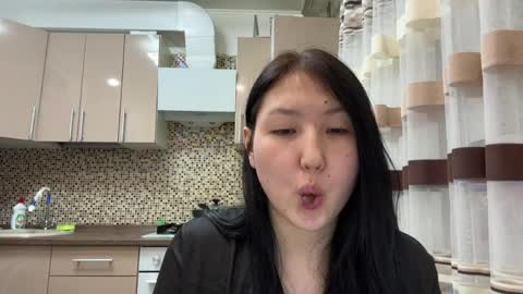 Snapshot of ameliya_kim chatting on April 15, 9:04 pm Ameliya online show from April 15, 9:04 pm