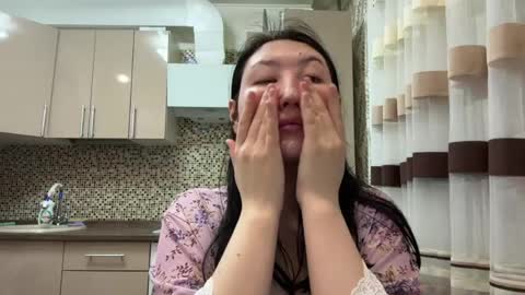 Snapshot of ameliya_kim chatting on April 16, 9:37 pm Ameliya online show from April 16, 9:37 pm