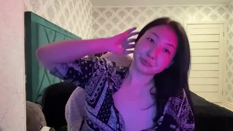 Snapshot of ameliya_kim chatting on May 4, 8:49 pm Ameliya online show from May 4, 8:49 pm