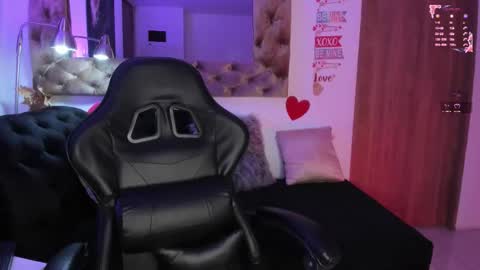          online show from February 17, 1:51 pm