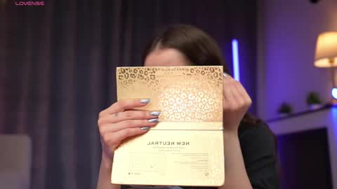 Amy  online show from April 11, 1:43 am