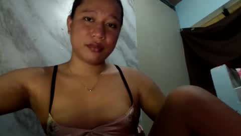Snapshot of amera_slut chatting on May 24, 10:37 pm amera_slut online show from May 24, 10:37 pm
