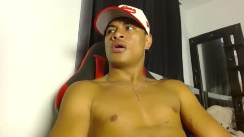 Snapshot of america_27 chatting on October 18, 9:15 pm AMILCAR online show from October 18, 9:15 pm