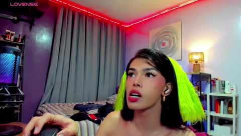 AMETHYST look at my BIO online show from October 25, 3:51 pm