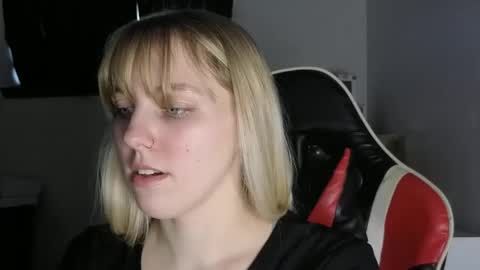 amethystmoon18 online show from February 23, 9:23 pm