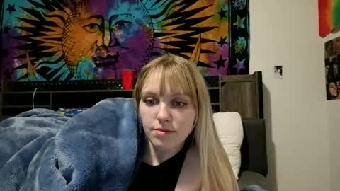 amethystmoon18 online show from March 6, 7:43 pm