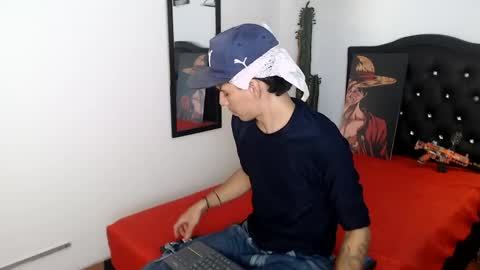 Snapshot of amethystshadow chatting on May 9, 10:15 pm amethystshadow online show from May 9, 10:15 pm