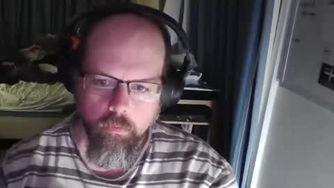 Snapshot of amf_1982 chatting on April 5, 10:56 am Andy online show from April 5, 10:56 am
