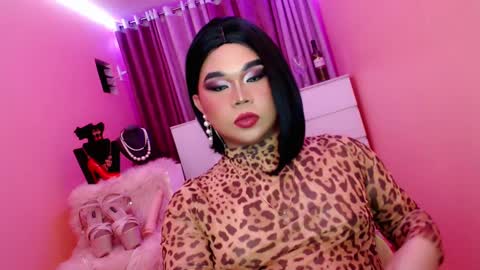 Queen Mireska online show from February 2, 2:02 pm