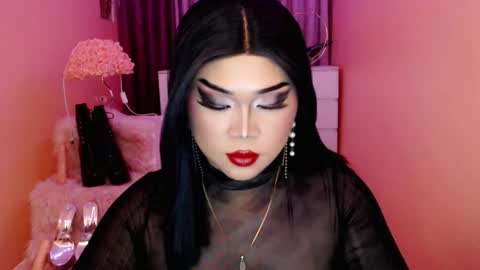 Queen Mireska online show from September 22, 12:40 pm