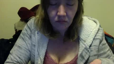 amileamariestar online show from December 16, 2:04 am