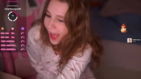 Snapshot of amillygil chatting on March 2, 9:43 pm Emily online show from March 2, 9:43 pm