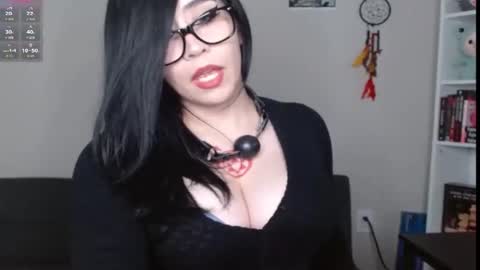 amilust online show from February 11, 9:42 pm